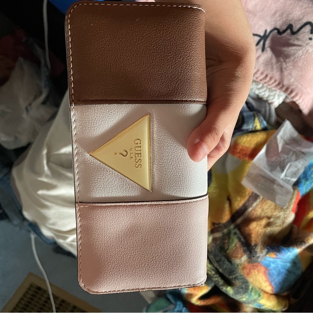 Guess wallet